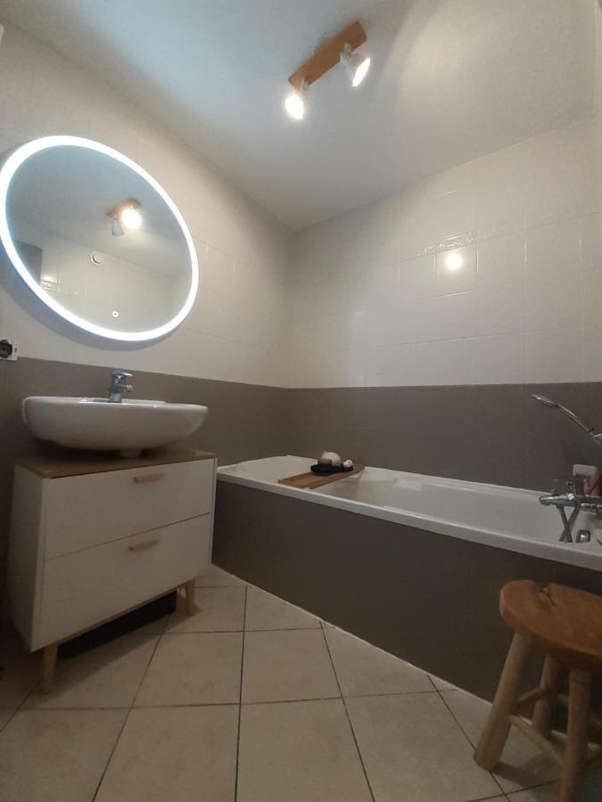 Le Pinaud Apartment Epinal Bagian luar foto