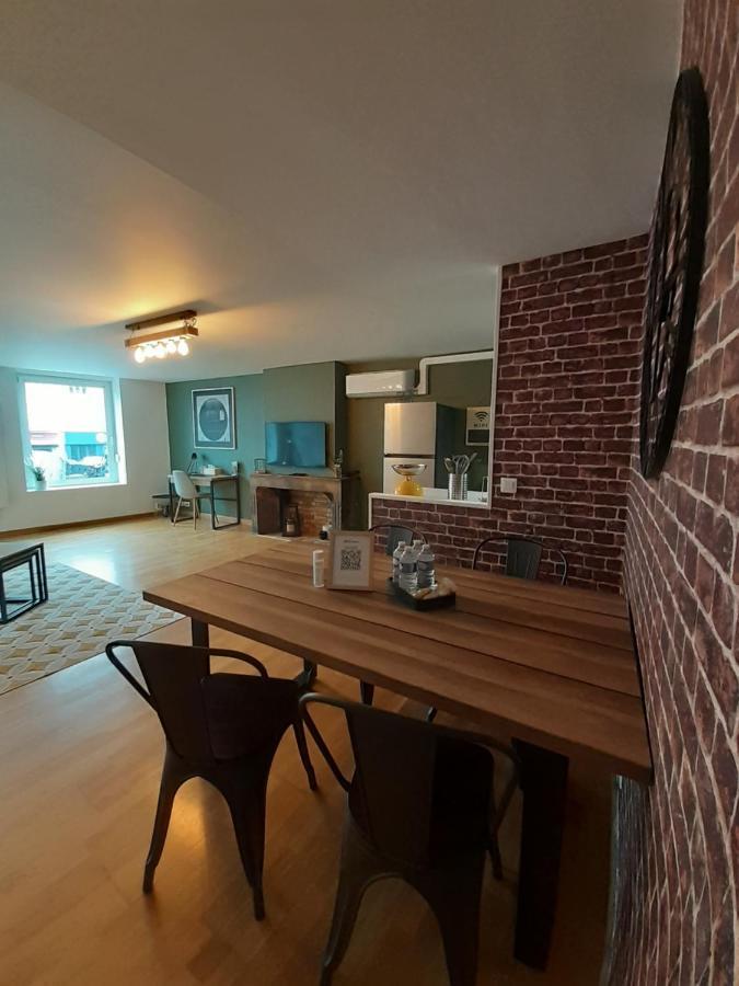 Le Pinaud Apartment Epinal Bagian luar foto